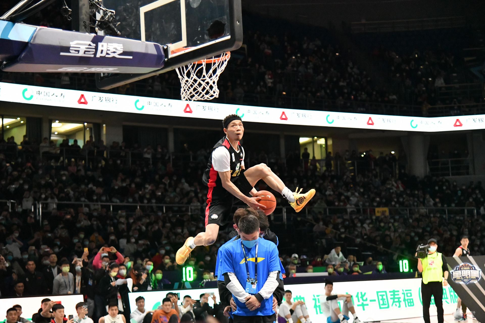 梅西和姆巴 梅西和姆巴