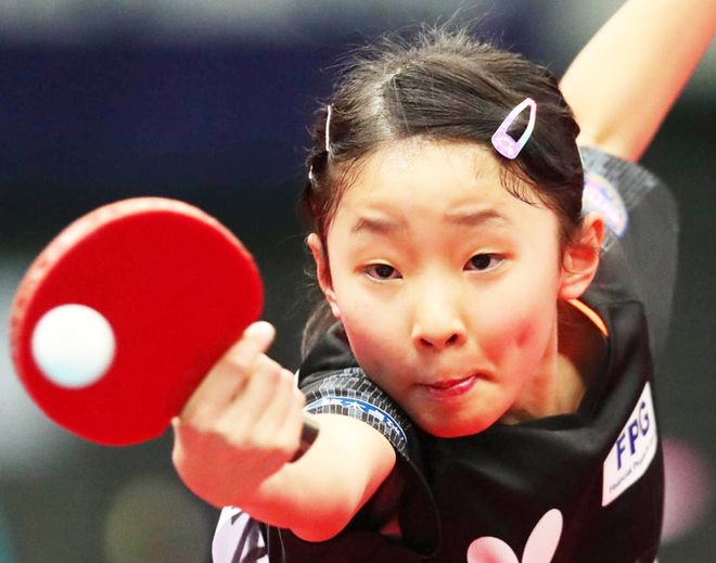 他把足球中 他把足球中