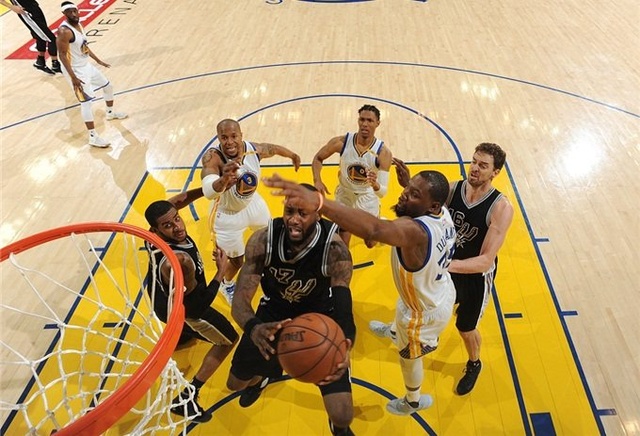 球衣走上红 球衣走上红